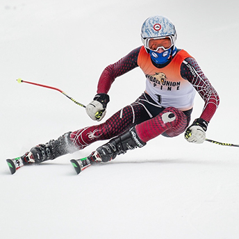 A picture of Colter Lingelbach-Pierce ’25 skiing.