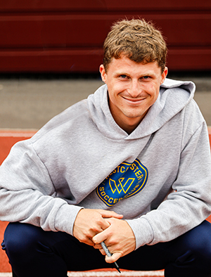 A portrait of Jake Creus '24
