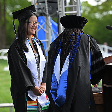 Ana Flood ’25 wins the 2025 Anna Lord Strauss medal 