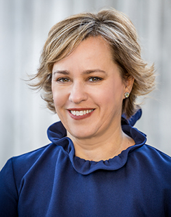 A portrait of Jennifer Lapan Mann ’94